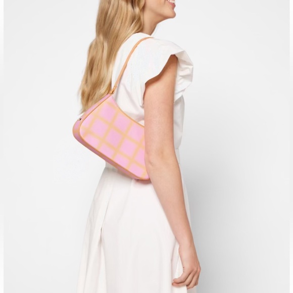 House of Want Newbie Baguette - Picture 4 of 4